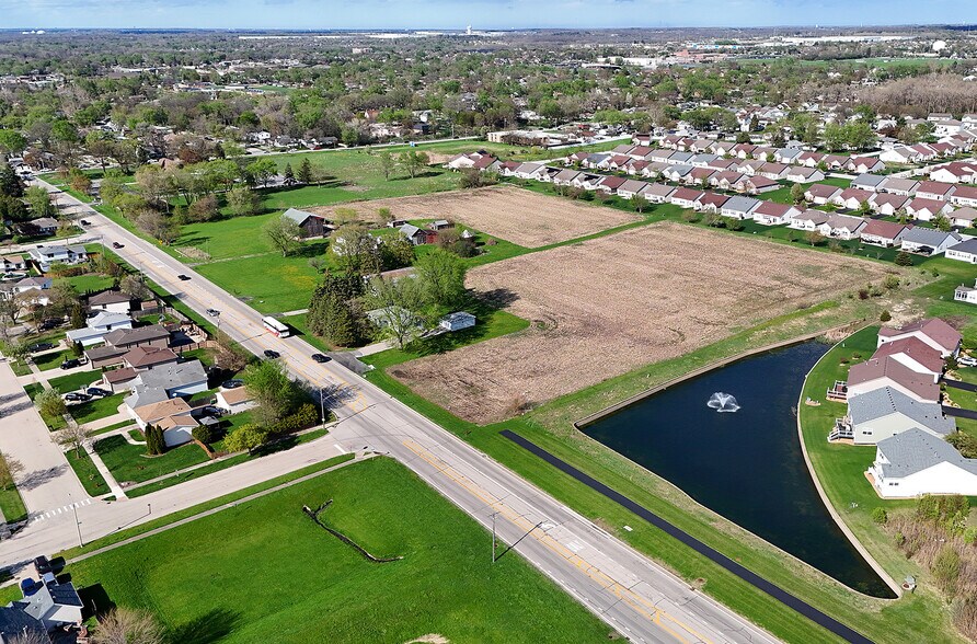 1758 S Briggs St, Lockport, IL à vendre - Photo du bâtiment - Image 3 de 37