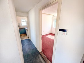 Unit 8 West Lane Trading Estate West Lane, Sittingbourne for lease Interior Photo- Image 2 of 14