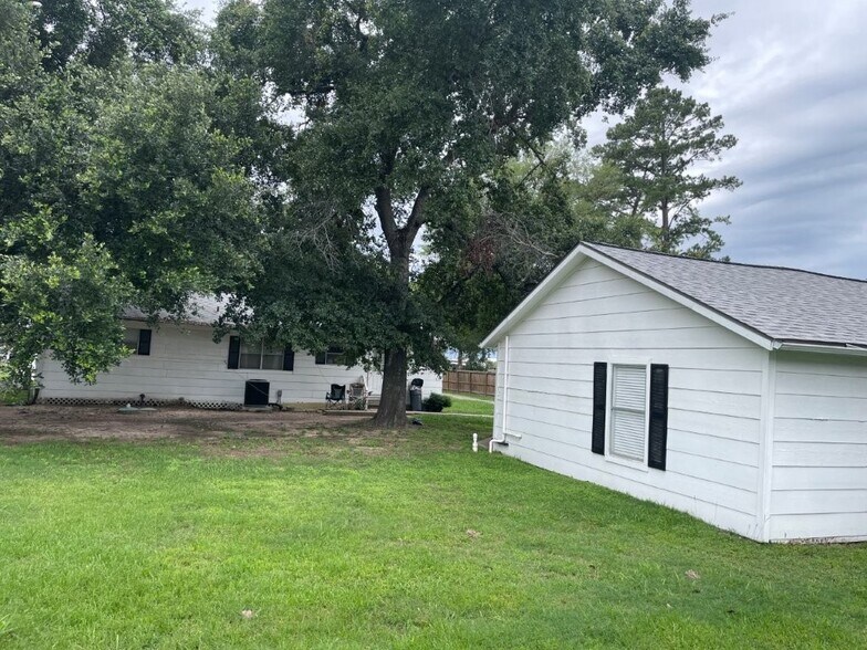 20810 A Sleepy Hollow Ln, Spring, TX à vendre - Photo du bâtiment - Image 3 de 9