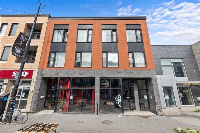 Plus de détails pour 4043-4047 Ontario Rue E, Montréal, QC - Commerce de détail à louer