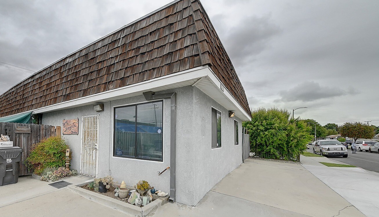 2715 E 56th St, Long Beach, CA à vendre Photo principale- Image 1 de 27