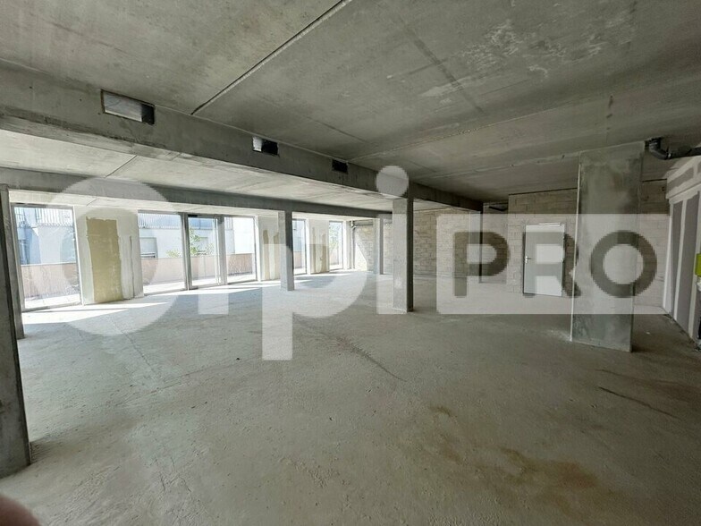 Office in Avon for sale - Interior Photo - Image 2 of 5