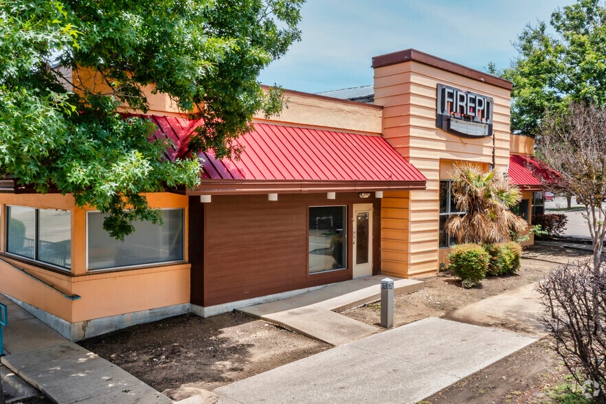 13935 N Central Expy, Dallas, TX for sale - Building Photo - Image 3 of 6