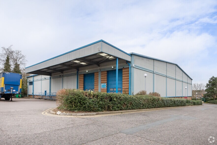 2200 Kettering Pky, Kettering à louer - Photo du bâtiment - Image 2 de 2