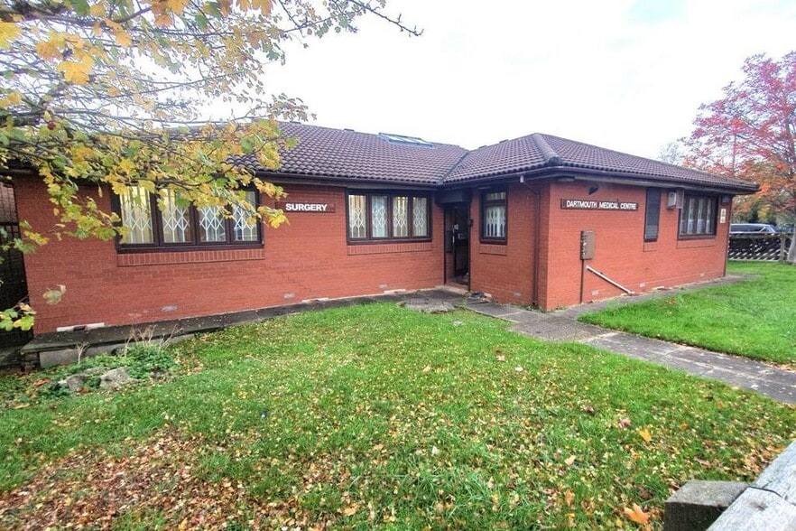 355 High St, West Bromwich for sale - Building Photo - Image 2 of 36