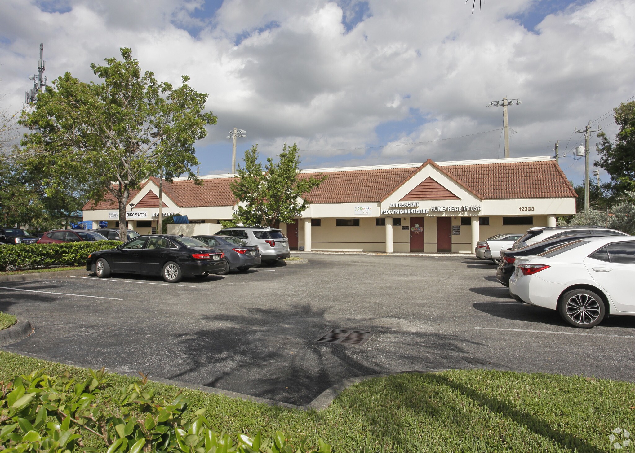 12333 NW 18th St, Pembroke Pines, FL for lease Primary Photo- Image 1 of 7