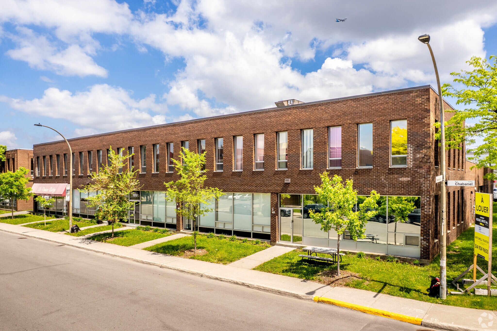 1550-1590 Rue Chabanel O, Montréal, QC for lease Building Photo- Image 1 of 4