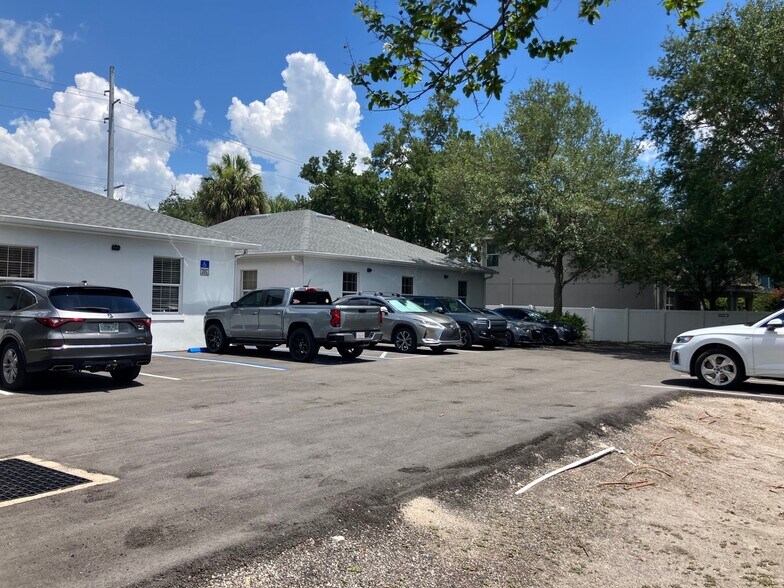 5813 S Macdill Ave, Tampa, FL à vendre - Photo du bâtiment - Image 3 de 18