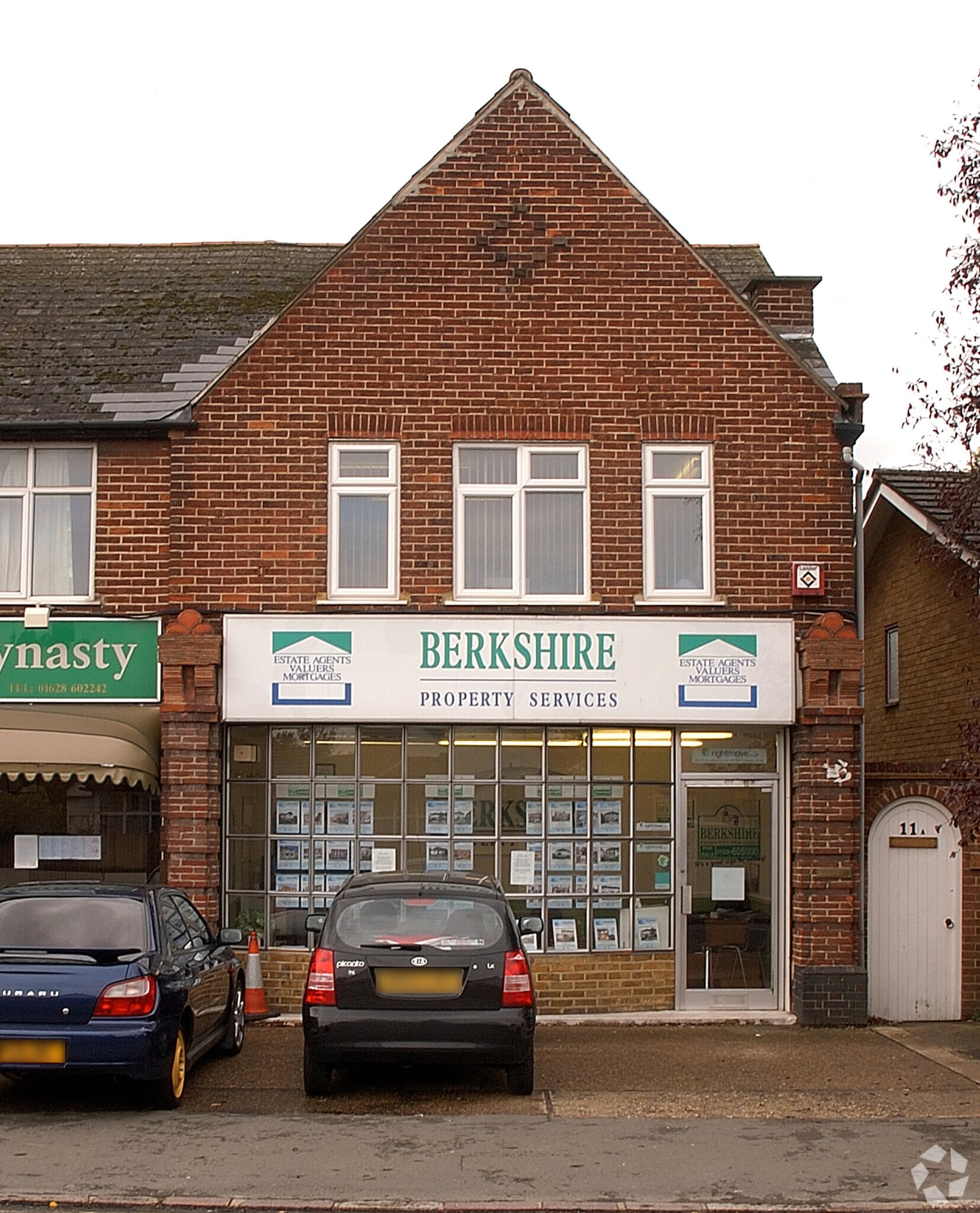 11-11A Station Rd, Slough for sale Primary Photo- Image 1 of 2