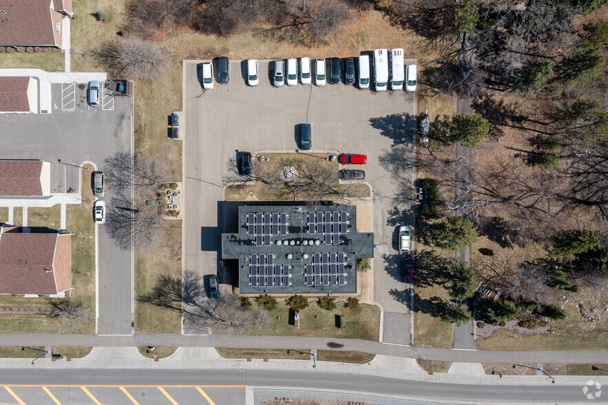 2040 Douglas Dr N, Golden Valley, MN for lease - Aerial - Image 3 of 5