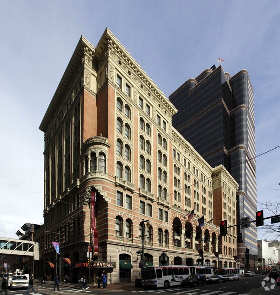 1113 Market St, Philadelphia, PA for lease - Primary Photo - Image 1 of 4