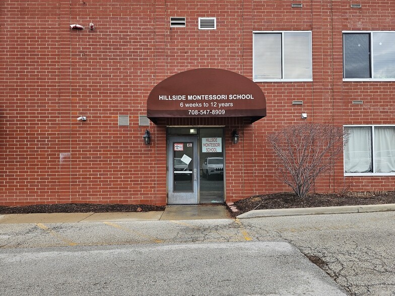 4600 Frontage Rd, Hillside, IL for lease - Building Photo - Image 3 of 11