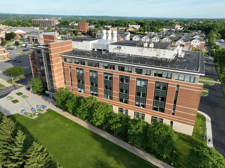 150 New Scotland Ave, Albany, NY à louer - Aérien - Image 3 de 19