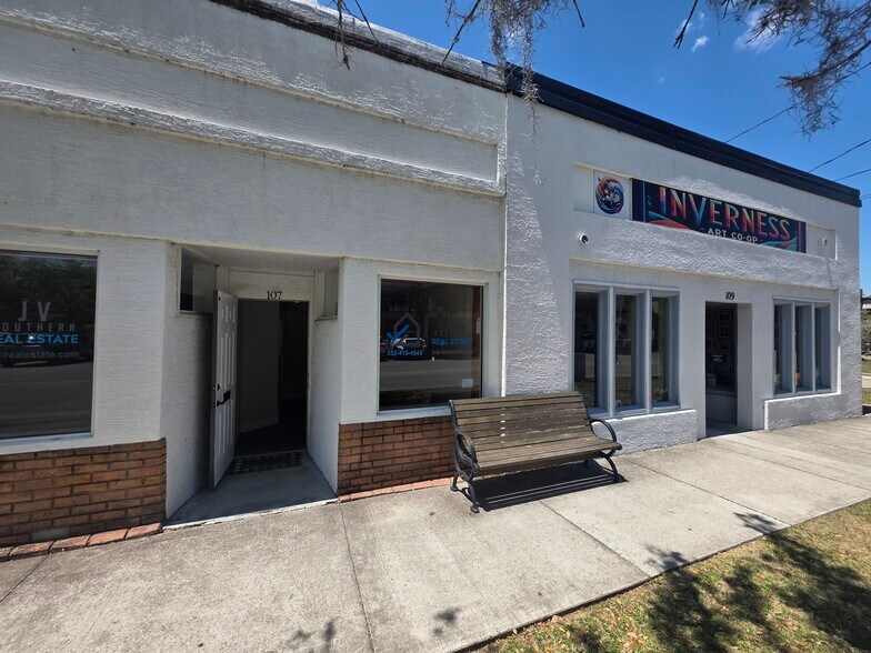 107 N Apopka Ave, Inverness, FL à louer - Photo du bâtiment - Image 2 de 2