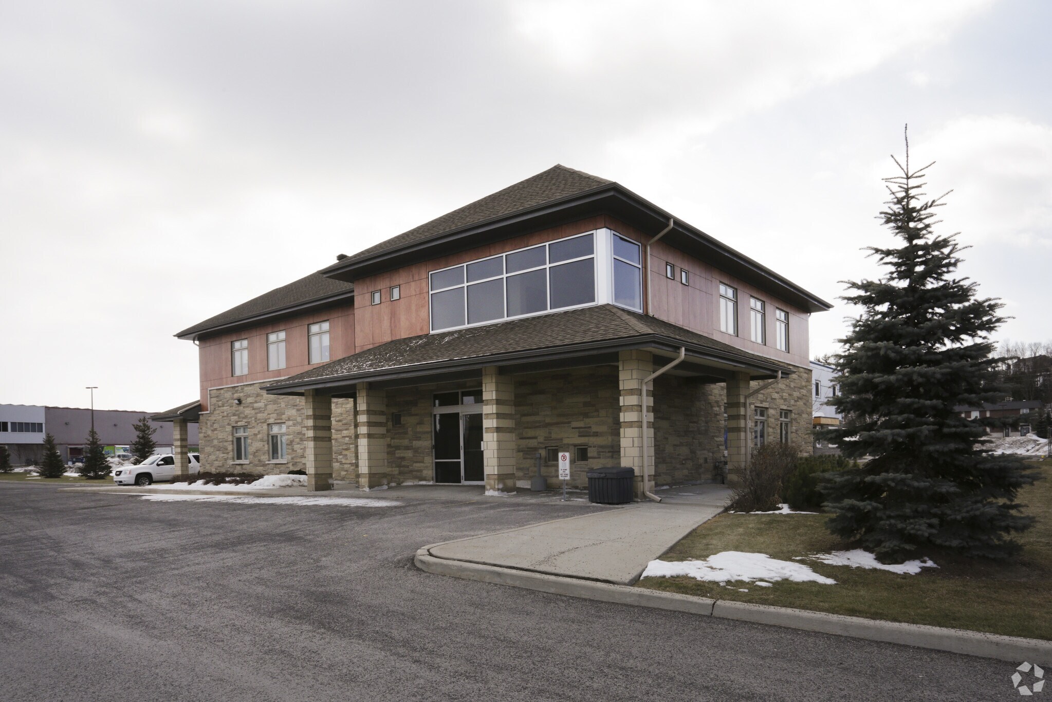 784 Taylor Creek Dr, Ottawa, ON for sale Primary Photo- Image 1 of 1