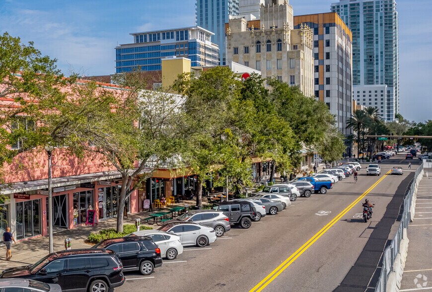 425-445 Central Ave, Saint Petersburg, FL à louer - Photo du bâtiment - Image 3 de 4