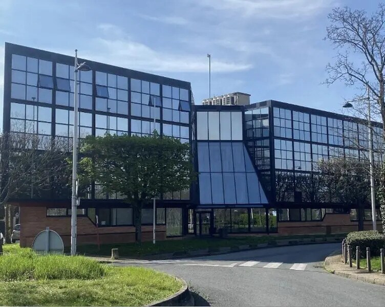 Bureau dans Champigny-sur-Marne à louer Photo du bâtiment- Image 1 de 16