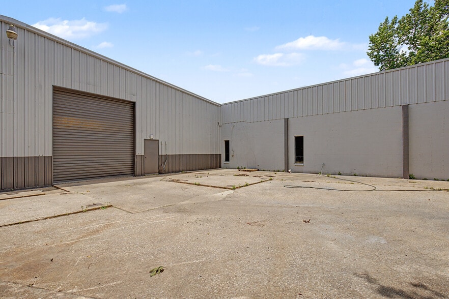 7031 TX-75, Huntsville, TX for lease - Building Photo - Image 2 of 10