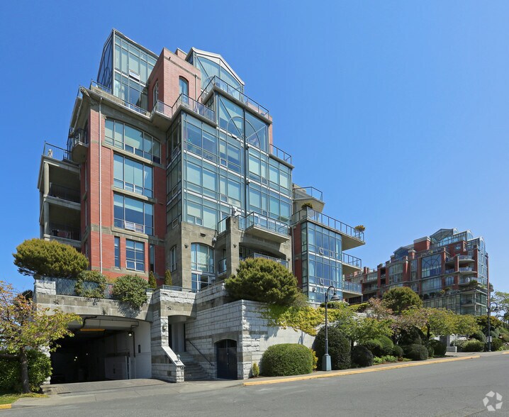 19 Dallas Rd, Victoria, BC à vendre - Photo du bâtiment - Image 2 de 14