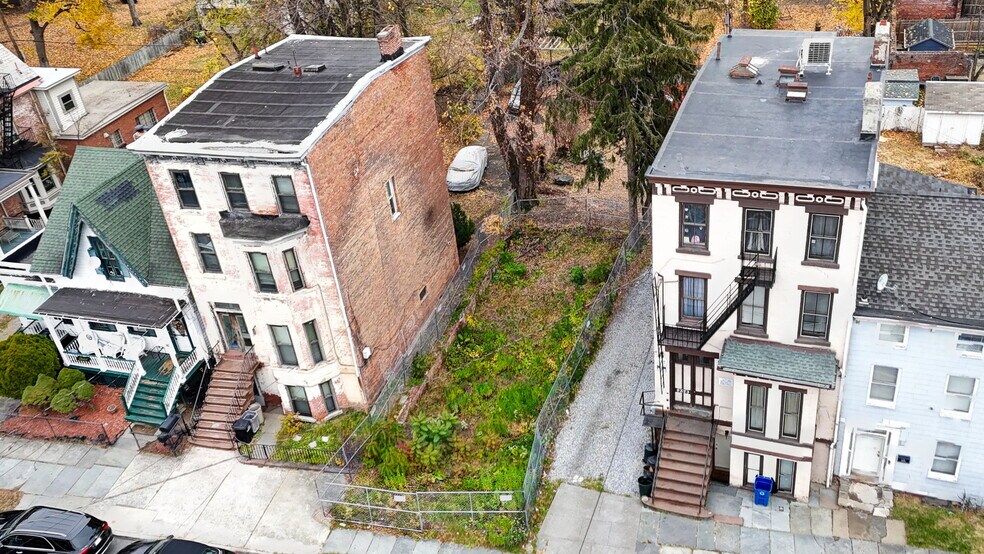260 Liberty St, Newburgh, NY à vendre - Aérien - Image 3 de 10