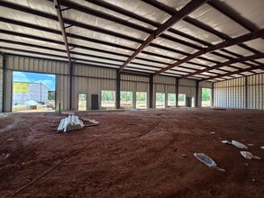 1052 Moreland Heights Rd, Watkinsville, GA for lease Interior Photo- Image 1 of 4