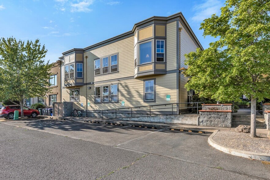 545 A St, Ashland, OR à vendre - Photo du bâtiment - Image 2 de 37