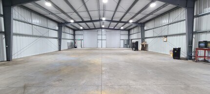 8186 River Rd NE, Keizer, OR for lease Building Photo- Image 1 of 4