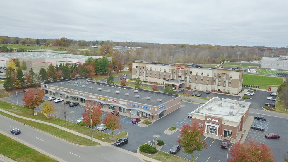 4753-4763 Wilson Ave, Grandville, MI for lease - Building Photo - Image 2 of 3