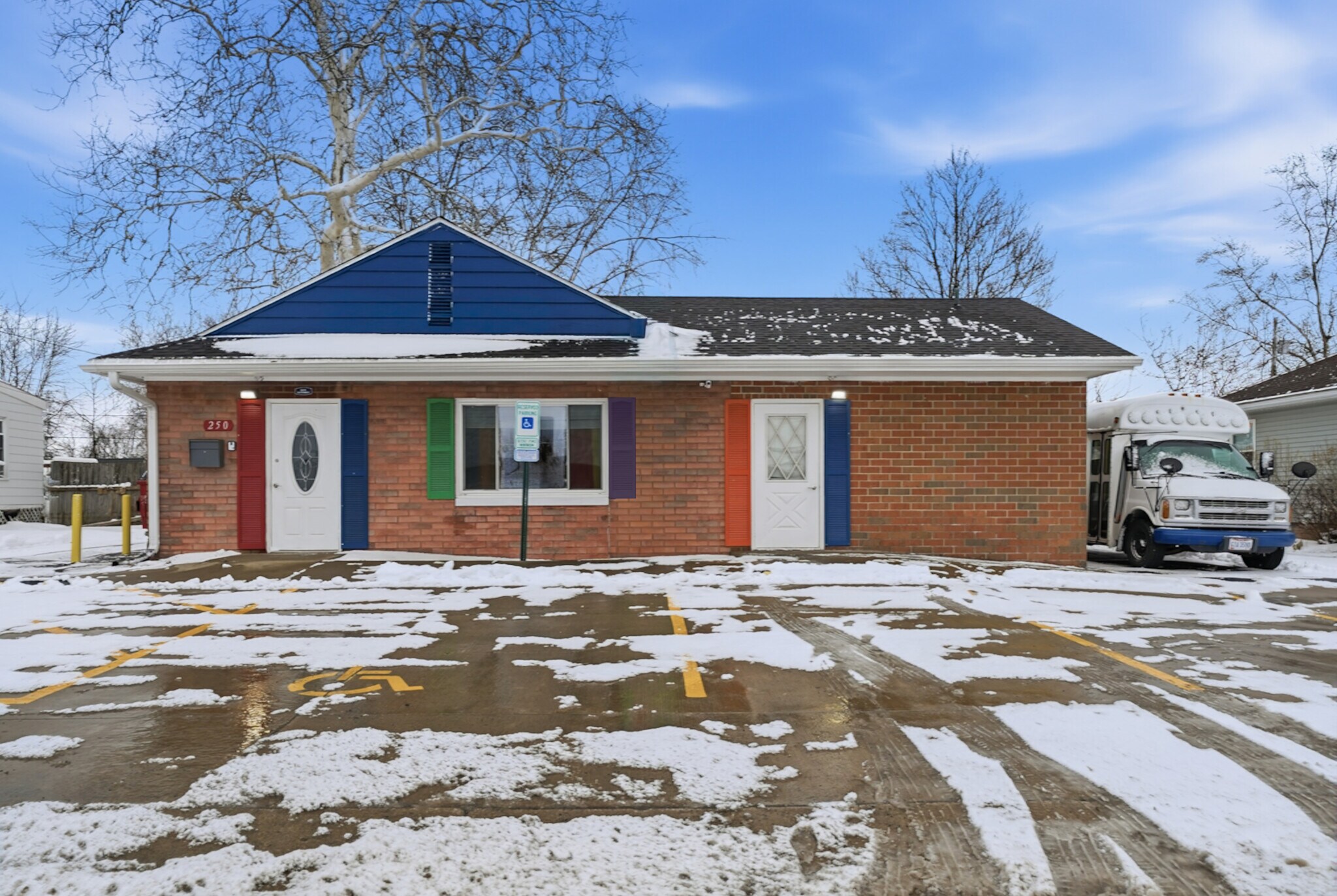 250 Winckles St, Elyria, OH à vendre Photo du bâtiment- Image 1 de 36