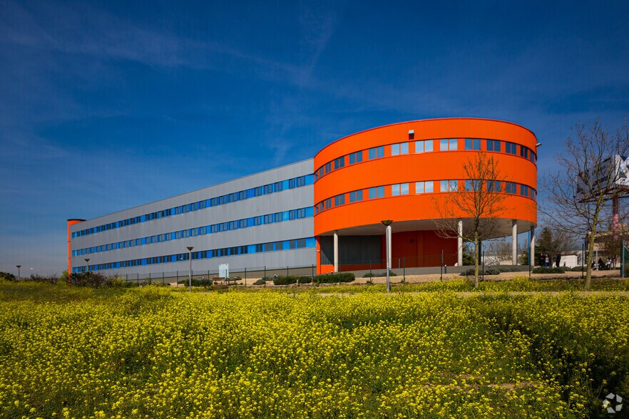 Calle Margarita Salas, 6, Leganés, Madrid for lease - Building Photo - Image 2 of 6