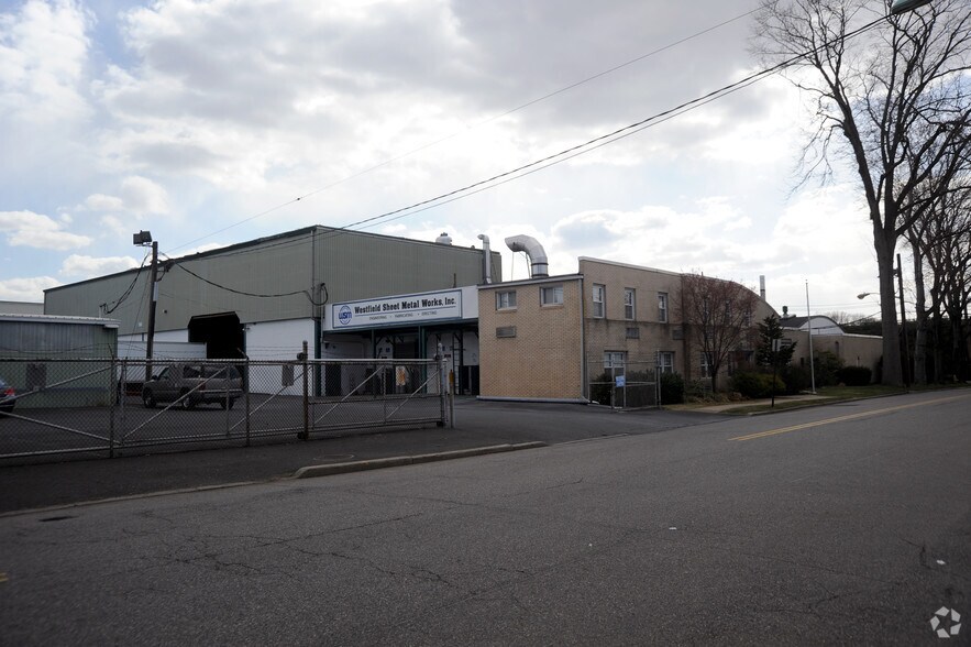 261 Monroe Ave, Kenilworth, NJ à louer - Photo du bâtiment - Image 2 de 6