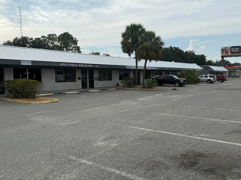 2113-2115 Citrus Blvd, Leesburg, FL à louer - Photo du bâtiment - Image 3 de 5