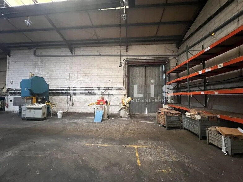 Flex in Vaujours for sale - Interior Photo - Image 2 of 7