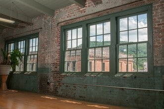 315 Albemarle Ave SE, Roanoke, VA for sale Interior Photo- Image 2 of 17