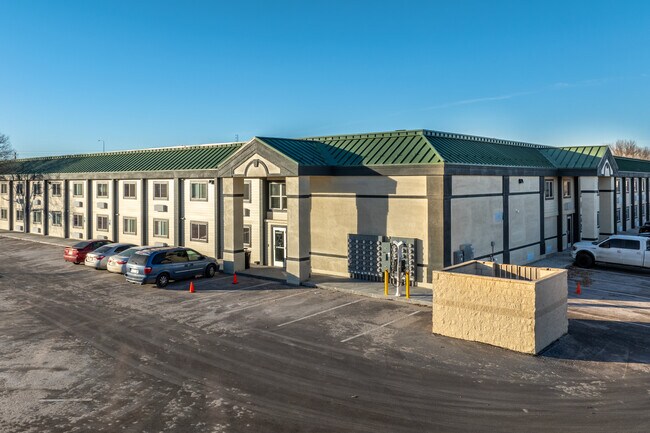 Plus de détails pour 1525 W Havens Ave, Mitchell, SD - Commerce de détail à louer