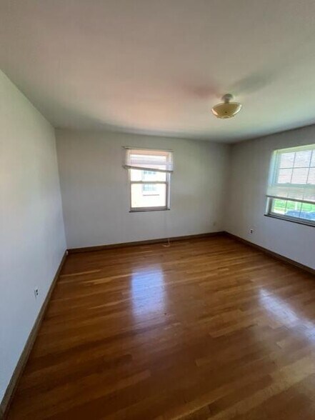 2009-2015 Harwitch Rd, Upper Arlington, OH à vendre - Photo intérieure - Image 2 de 7