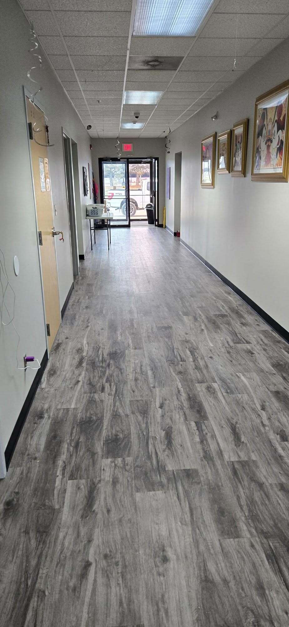 1207 Network Centre Dr, Effingham, IL for lease Interior Photo- Image 1 of 4