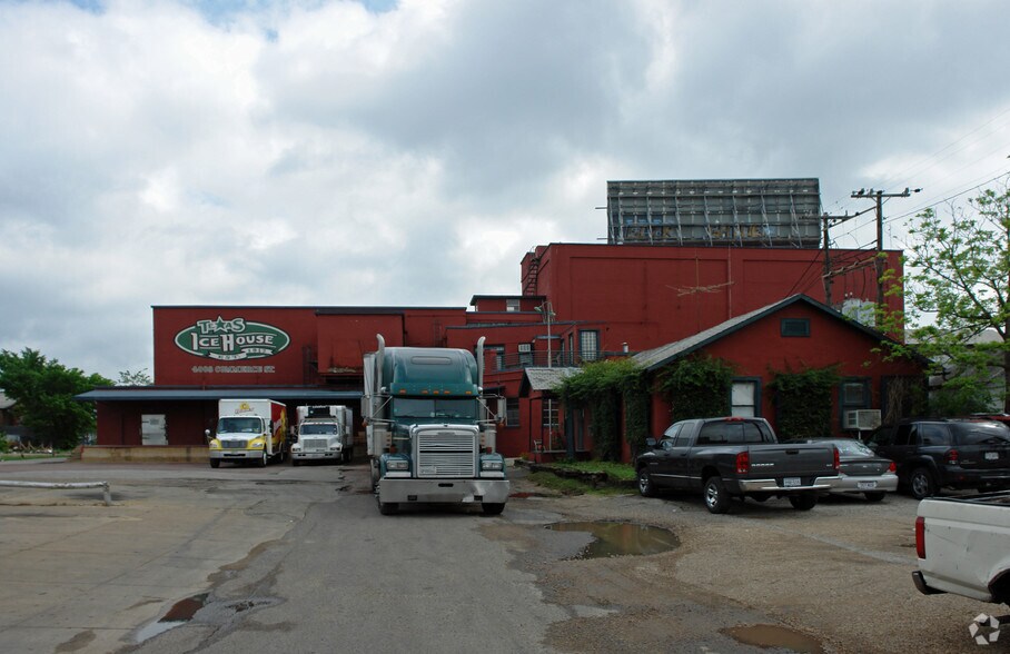 4008 Commerce St, Dallas, TX à louer - Photo du bâtiment - Image 2 de 5