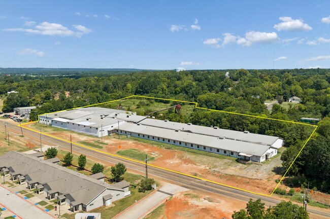 Plus de détails pour 440 Frankston St, Jacksonville, TX - Industriel aux enchères