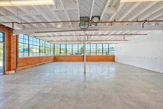 2440 S Sepulveda Blvd, Los Angeles, CA à louer Photo intérieure- Image 1 de 6