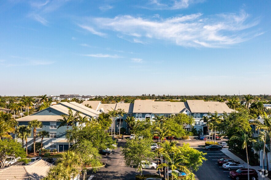3880 W Broward Blvd, Fort Lauderdale, FL for lease - Primary Photo - Image 1 of 67