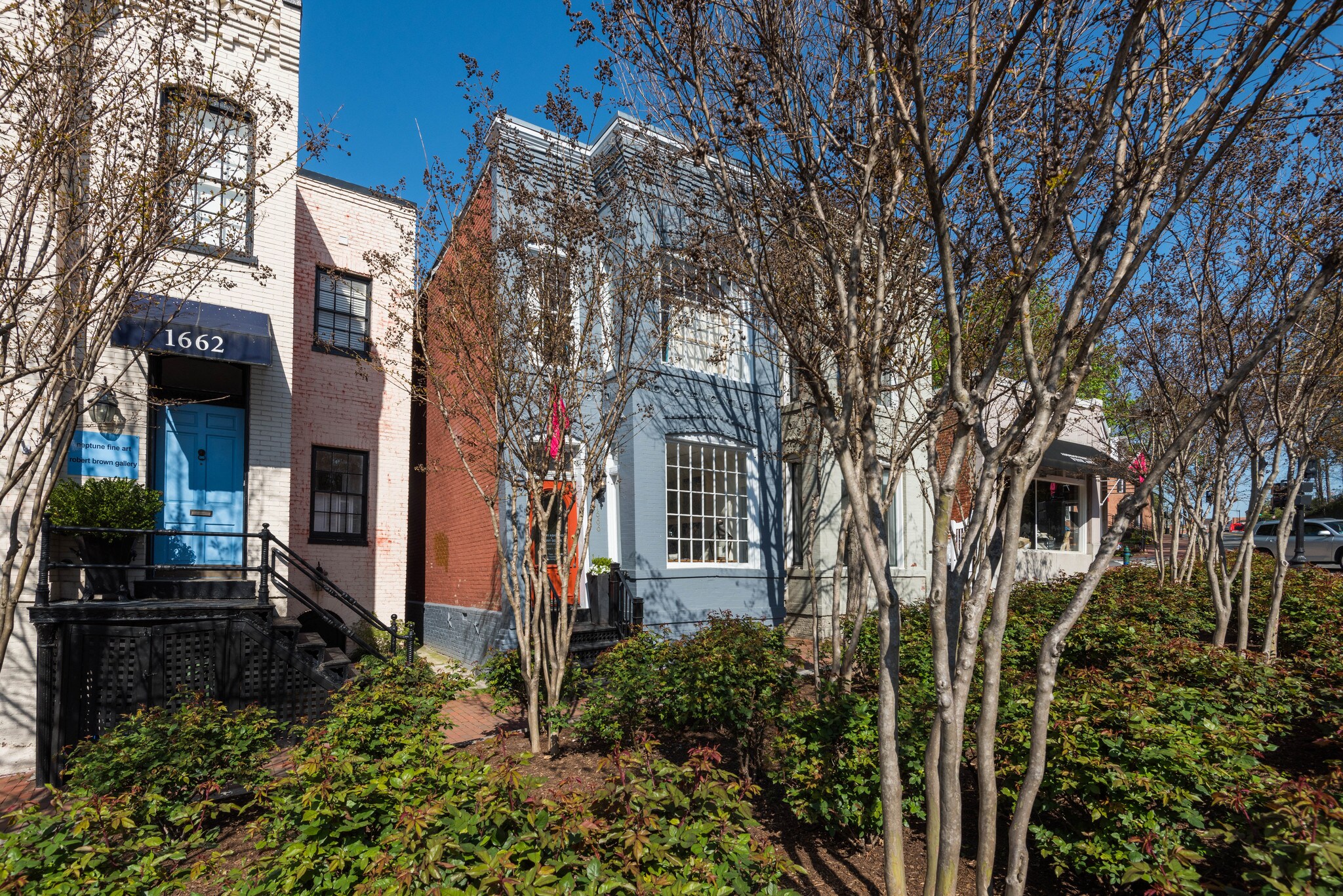1666 33rd St NW, Washington, DC à vendre Photo du bâtiment- Image 1 de 16