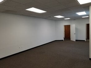 240 Plandome Rd, Manhasset, NY for lease Interior Photo- Image 1 of 2