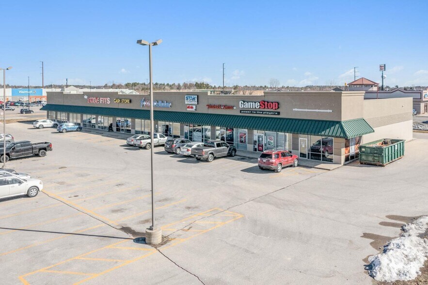 224 W McCoy Blvd, Tomah, WI à louer - Photo du bâtiment - Image 3 de 10