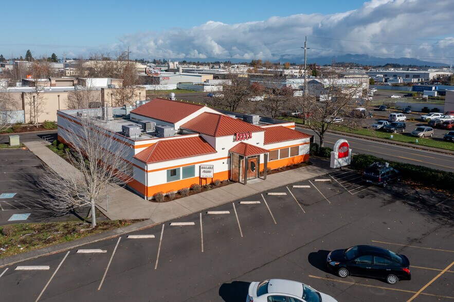 950 Seneca Rd, Eugene, OR à vendre - Photo du bâtiment - Image 1 de 7