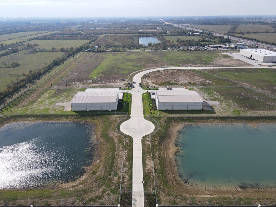 I-10 East & Sjolander Rd, Baytown, TX à vendre Aérien- Image 1 de 3