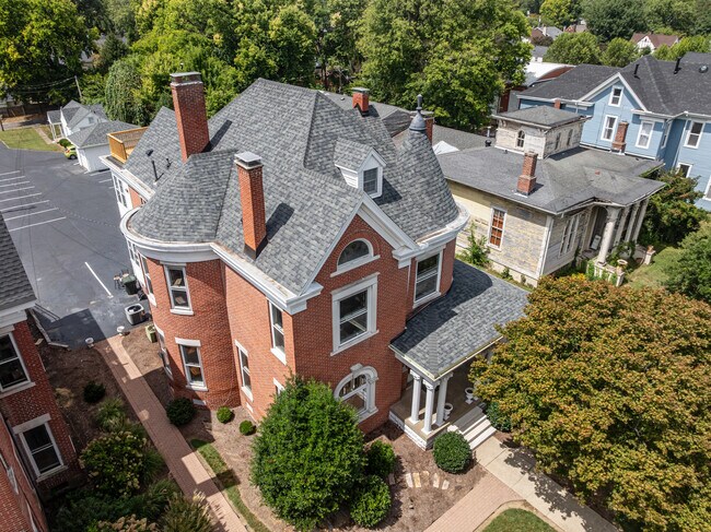 Plus de détails pour 1542 Frederica St, Owensboro, KY - Bureau à vendre