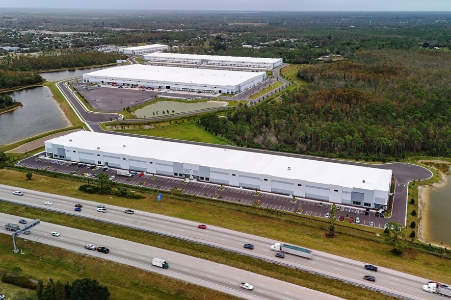 6195 Tri County Commerce Way, Fort Myers, FL à louer - Aérien - Image 2 de 14