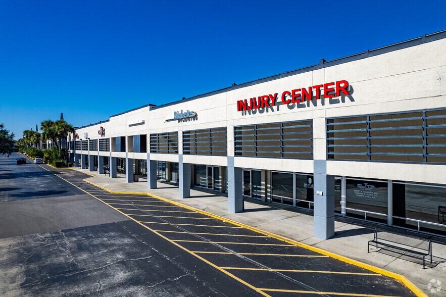 2080-2260 Sarno Rd, Melbourne, FL à louer - Photo du bâtiment - Image 3 de 9