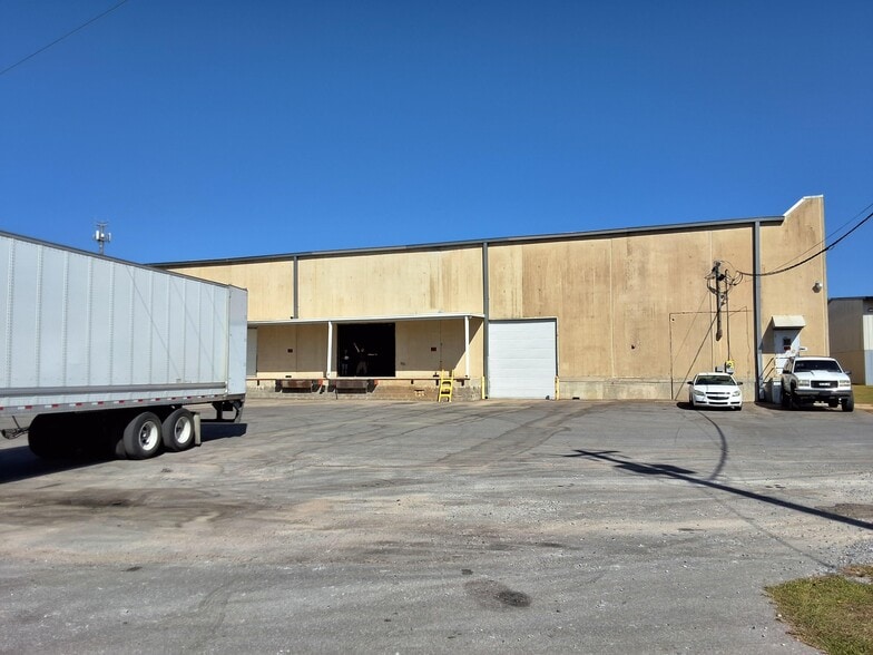 9970 N Old Palafox Hwy, Pensacola, FL for lease - Building Photo - Image 3 of 9
